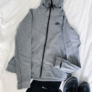 Nike | Tech Fleece Zip Up Hoodie | M